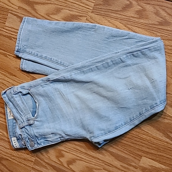 Bull Head Low Rise Skinniest Light Wash Light Distressed Size 28 - Picture 15 of 15